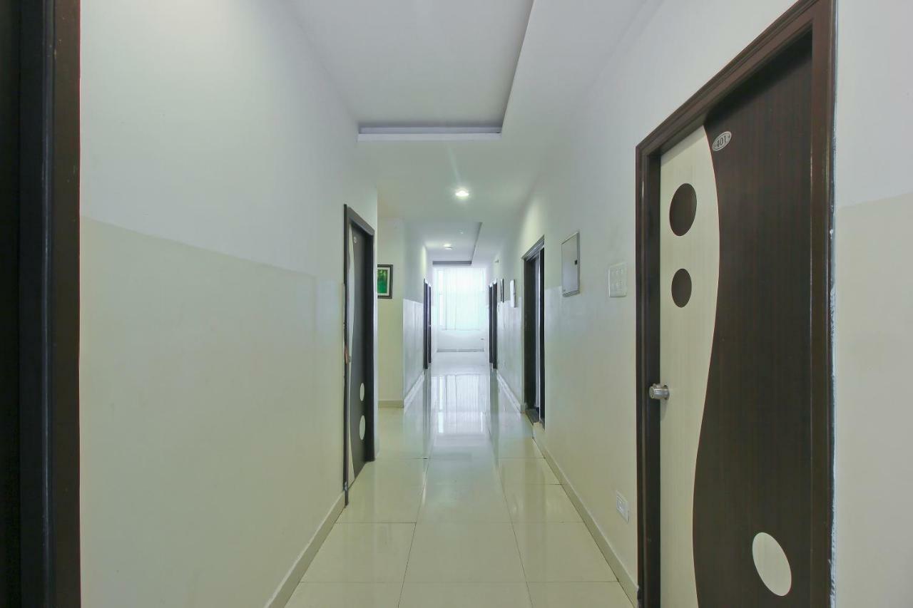 Oyo Flagship 463 Banjara Hills Hotell Hyderabad Exteriör bild